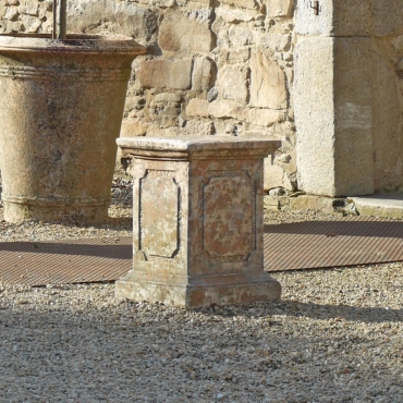 SOCLE PIERRE RECONSTITUEE 