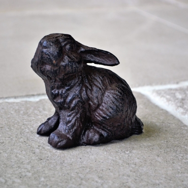 PETIT LAPIN EN FONTE 2 